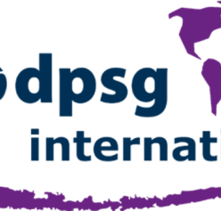 Logo DPSG International - Schriftzug, dpsg Lilie und Weltzeichnung